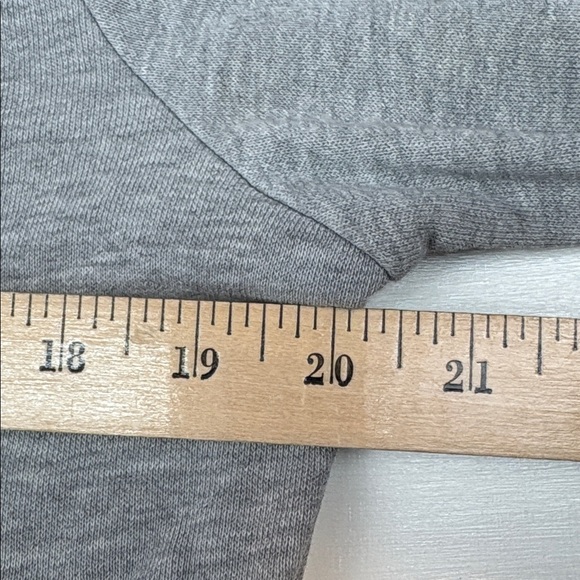 The North Face Women's Hoodie –‎ Size Medium – Classic Zip-Up Sweatshirt - Picture 6 of 8